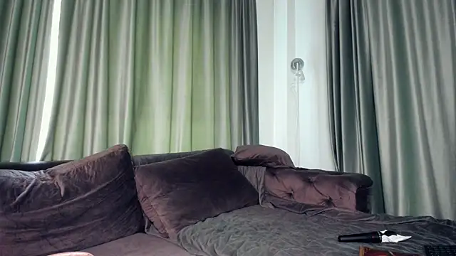 LaraStone69 online show from 05-10-26, 05:22