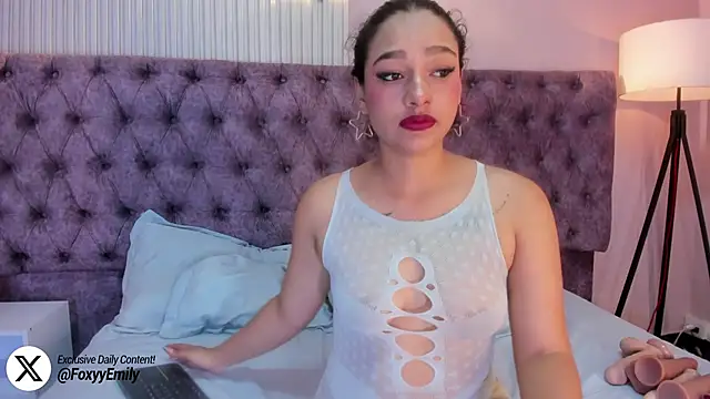 EMILYY FOXY online show from 02-25-25, 07:38
