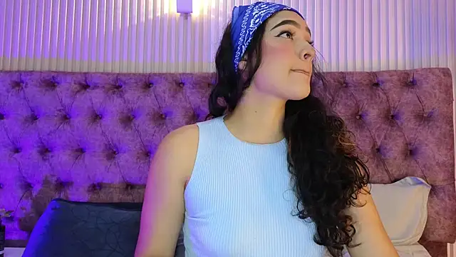 EMILYY FOXY online show from 02-17-26, 07:00