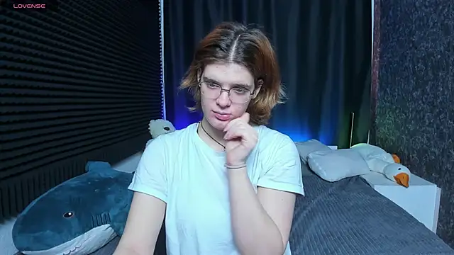 Snapshot of KIKI_Krash chatting on 02-15-25, 10:22 KIKI Krash online show from 02-15-25, 10:22