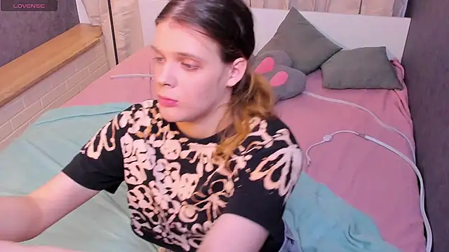 KIKI Krash online show from 03-15-26, 10:44