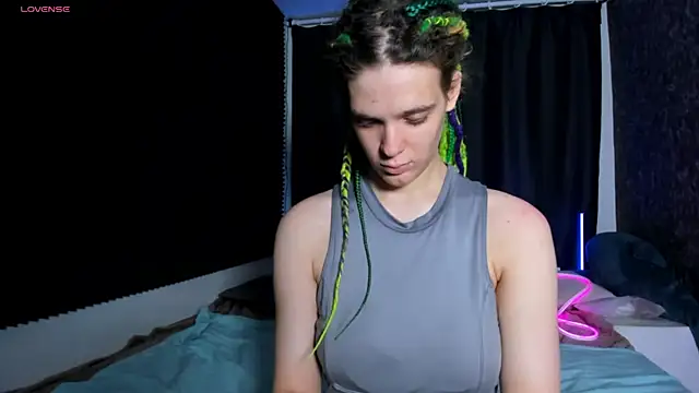 KIKI Krash online show from 11-20-25, 10:27