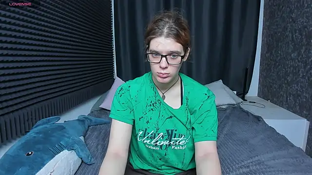Snapshot of KIKI_Krash chatting on 02-24-25, 10:15 KIKI Krash online show from 02-24-25, 10:15
