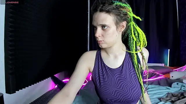 KIKI Krash online show from 12-20-25, 10:40