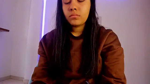 anniesweet- online show from 05-19-26, 02:24