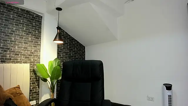 Dantesuarez28 online show from 02-05-26, 08:32