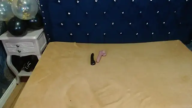 Sofiacowperx online show from 04-18-26, 07:07