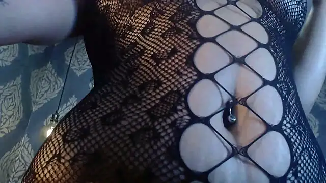 Sofiacowperx online show from 02-08-26, 07:06