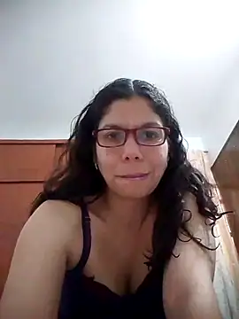 Snapshot of Carliina_Soussa chatting on 03-12-25, 09:45 Carliina Soussa online show from 03-12-25, 09:45