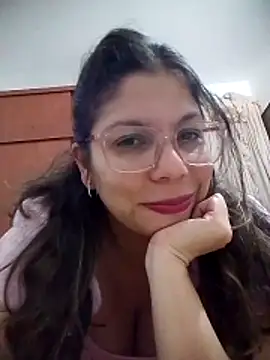 Snapshot of Carliina_Soussa chatting on 04-21-26, 11:33 Carliina Soussa online show from 04-21-26, 11:33