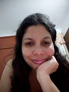 Snapshot of Carliina_Soussa chatting on 03-06-25, 02:41 Carliina Soussa online show from 03-06-25, 02:41
