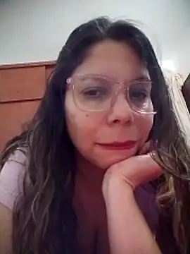 Snapshot of Carliina_Soussa chatting on 06-09-26, 11:39 Carliina Soussa online show from 06-09-26, 11:39