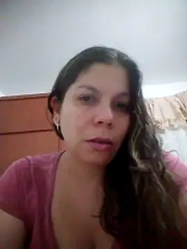 Snapshot of Carliina_Soussa chatting on 10-06-25, 11:27 Carliina Soussa online show from 10-06-25, 11:27