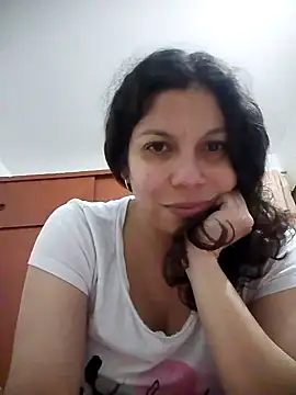 Snapshot of Carliina_Soussa chatting on 03-07-25, 10:21 Carliina Soussa online show from 03-07-25, 10:21