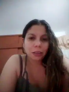 Snapshot of Carliina_Soussa chatting on 10-12-25, 04:03 Carliina Soussa online show from 10-12-25, 04:03