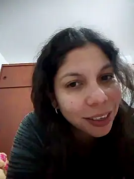 Snapshot of Carliina_Soussa chatting on 03-08-25, 04:34 Carliina Soussa online show from 03-08-25, 04:34