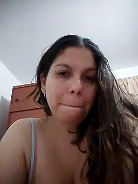 Snapshot of Carliina_Soussa chatting on 09-29-25, 03:02 Carliina Soussa online show from 09-29-25, 03:02