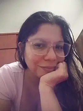 Snapshot of Carliina_Soussa chatting on 05-26-26, 10:41 Carliina Soussa online show from 05-26-26, 10:41