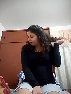 Snapshot of Carliina_Soussa chatting on 03-07-25, 04:24 Carliina Soussa online show from 03-07-25, 04:24