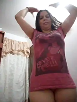 Snapshot of Carliina_Soussa chatting on 10-17-25, 11:06 Carliina Soussa online show from 10-17-25, 11:06