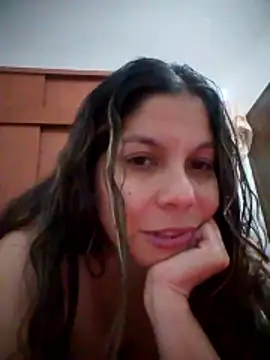 Snapshot of Carliina_Soussa chatting on 10-10-25, 11:16 Carliina Soussa online show from 10-10-25, 11:16