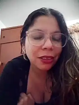 Snapshot of Carliina_Soussa chatting on 06-07-26, 01:00 Carliina Soussa online show from 06-07-26, 01:00