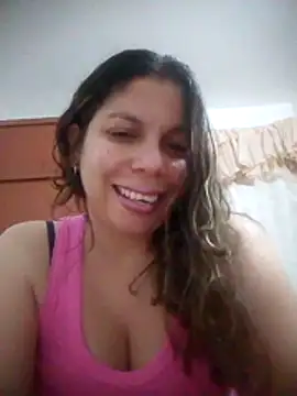 Snapshot of Carliina_Soussa chatting on 10-07-25, 11:39 Carliina Soussa online show from 10-07-25, 11:39
