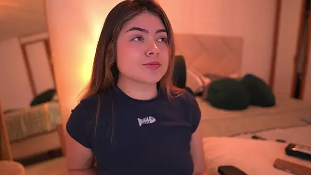 Lau Bee online show from 04-14-26, 03:06