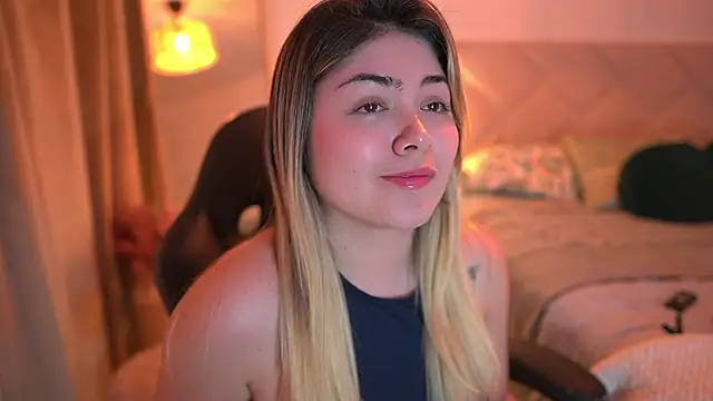 Lau Bee online show from 11-28-25, 01:17