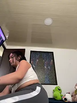Abigail Cowen online show from 03-11-25, 04:51