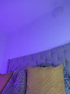 ZoeJohnsoon online show from 02-17-26, 08:17