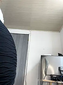 ZoeJohnsoon online show from 12-02-25, 04:41