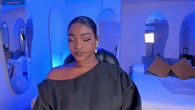 SavannahStorm online show from 04-08-26, 01:01