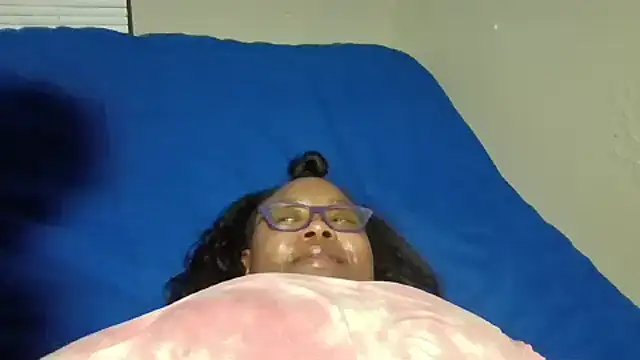 Snapshot of Needmehard chatting on 01-14-25, 02:40 Needmehard online show from 01-14-25, 02:40