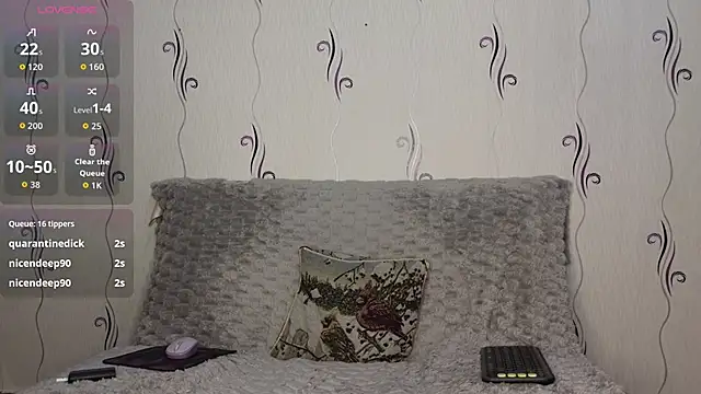 Secret-Smile online show from 10-30-25, 04:00