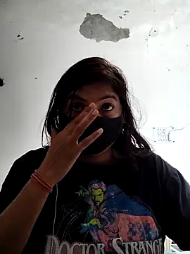 illay love online show from 04-14-26, 05:34