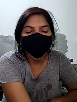 illay love online show from 10-22-25, 05:07