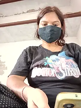 Snapshot of illay_love chatting on 07-15-26, 05:03 illay love online show from 07-15-26, 05:03