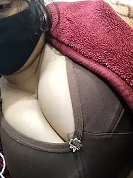 illay love online show from 12-21-25, 05:58