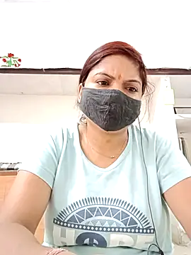 Snapshot of illay_love chatting on 06-17-26, 05:29 illay love online show from 06-17-26, 05:29