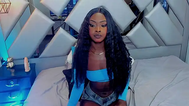 Snapshot of Nahomi-Hill chatting on 03-17-25, 12:32 Nahomi-Hill online show from 03-17-25, 12:32