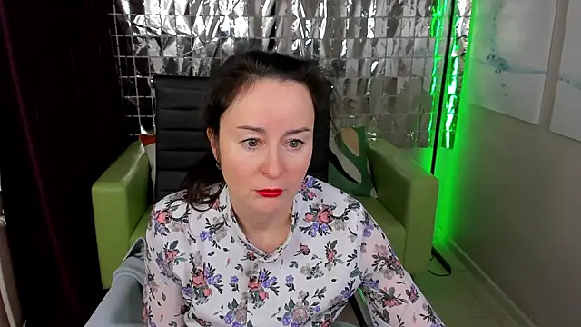 Snapshot of Ninasaaaa chatting on 12-29-24, 05:21 Ninasaaaa online show from 12-29-24, 05:21