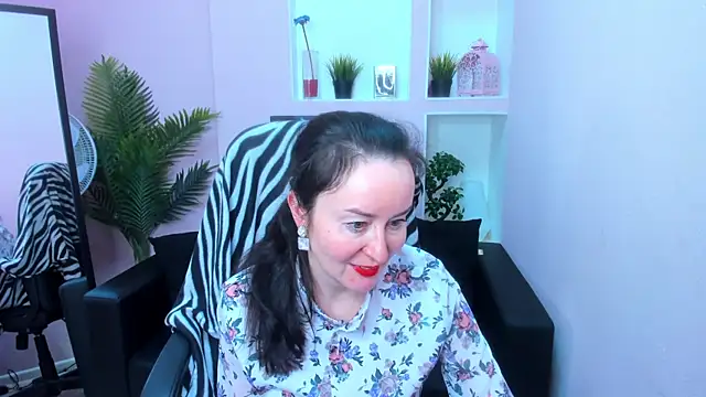 Snapshot of Ninasaaaa chatting on 02-28-25, 02:53 Ninasaaaa online show from 02-28-25, 02:53