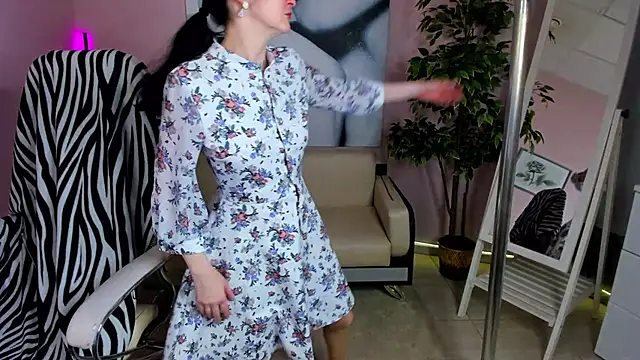 Snapshot of Ninasaaaa chatting on 03-20-25, 11:27 Ninasaaaa online show from 03-20-25, 11:27