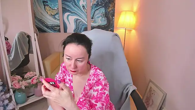 Snapshot of Ninasaaaa chatting on 01-11-25, 05:20 Ninasaaaa online show from 01-11-25, 05:20