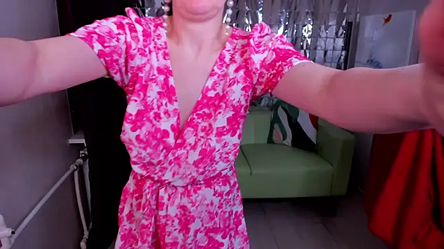 Snapshot of Ninasaaaa chatting on 02-03-25, 02:45 Ninasaaaa online show from 02-03-25, 02:45