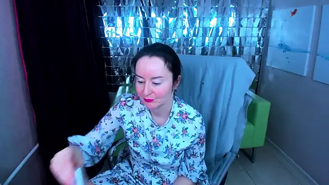 Snapshot of Ninasaaaa chatting on 03-14-25, 08:53 Ninasaaaa online show from 03-14-25, 08:53