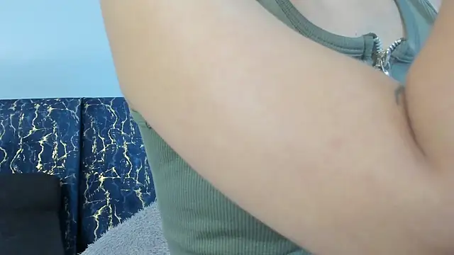 Sophia Lemos online show from 10-24-25, 02:05