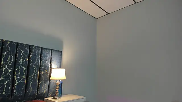 Snapshot of Sophia_Lemos chatting on 10-23-25, 01:54 Sophia Lemos online show from 10-23-25, 01:54