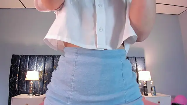 Snapshot of Sophia_Lemos chatting on 10-11-25, 02:07 Sophia Lemos online show from 10-11-25, 02:07